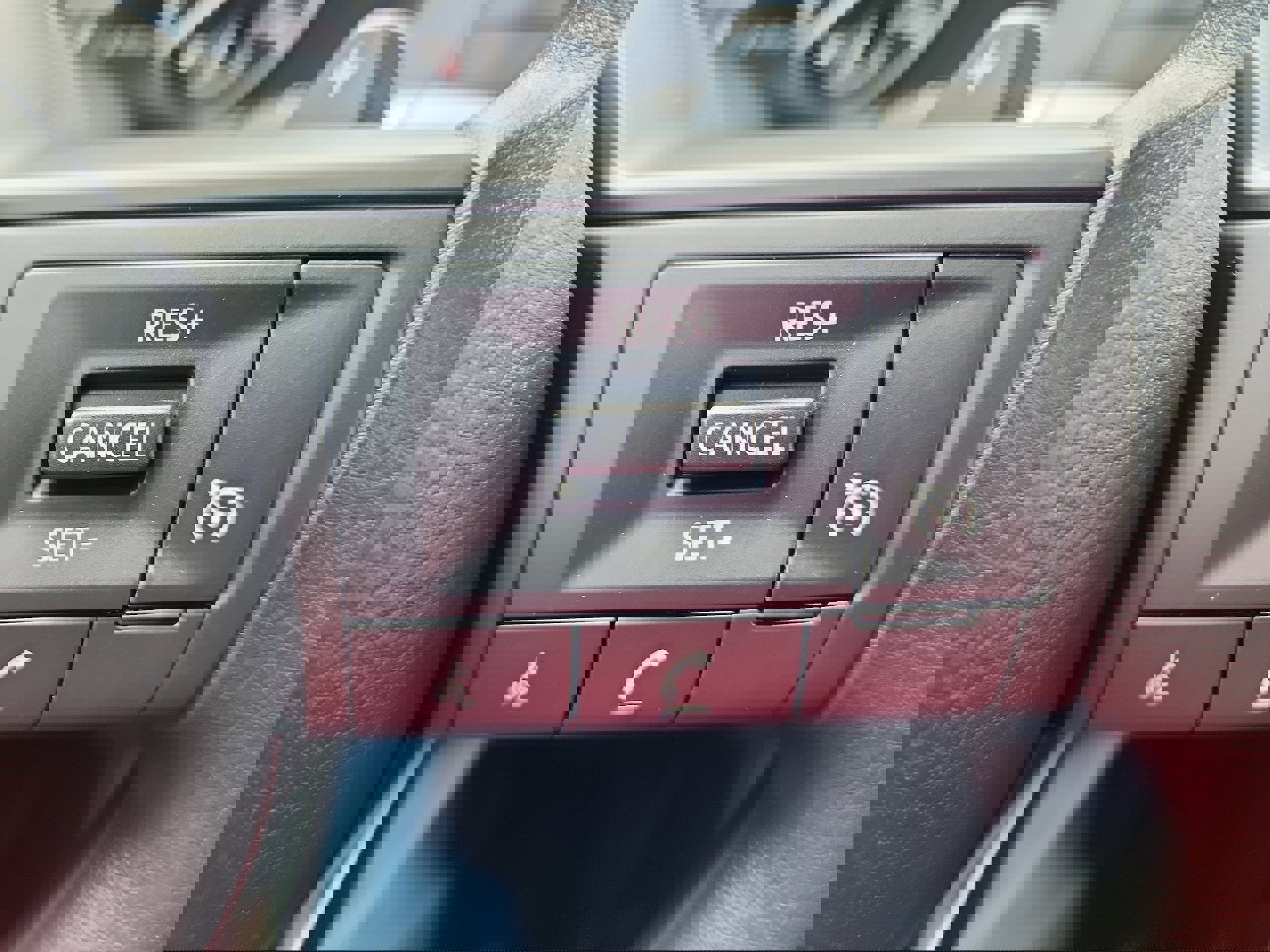 New 2025 Nissan Pathfinder S image 17