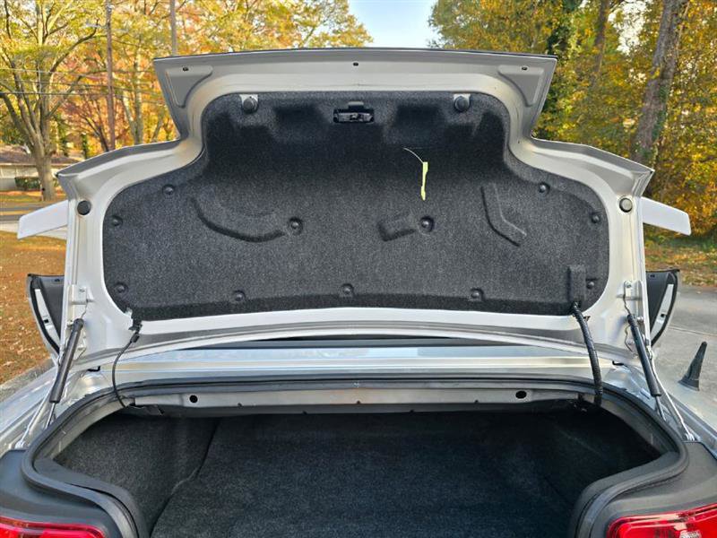 Used 2010 Ford Mustang Convertible image 22