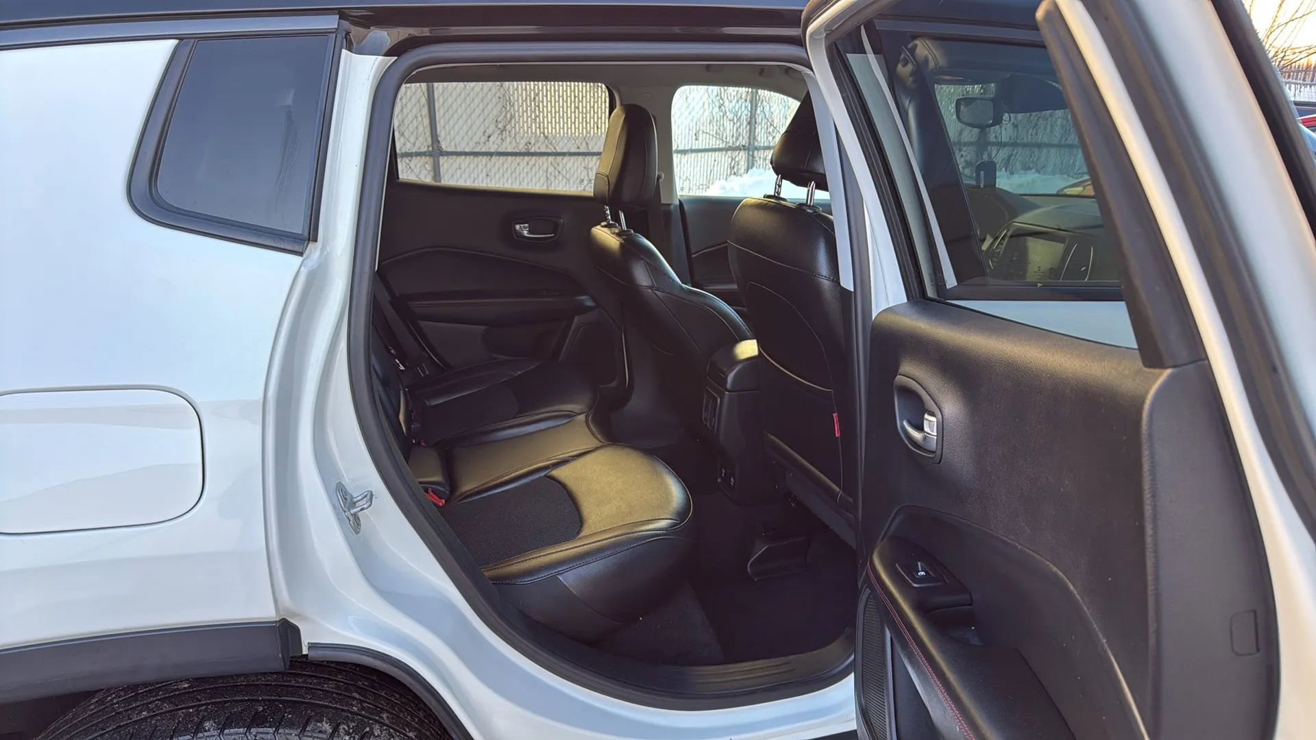 Used 2019 Jeep Compass Trailhawk image 26