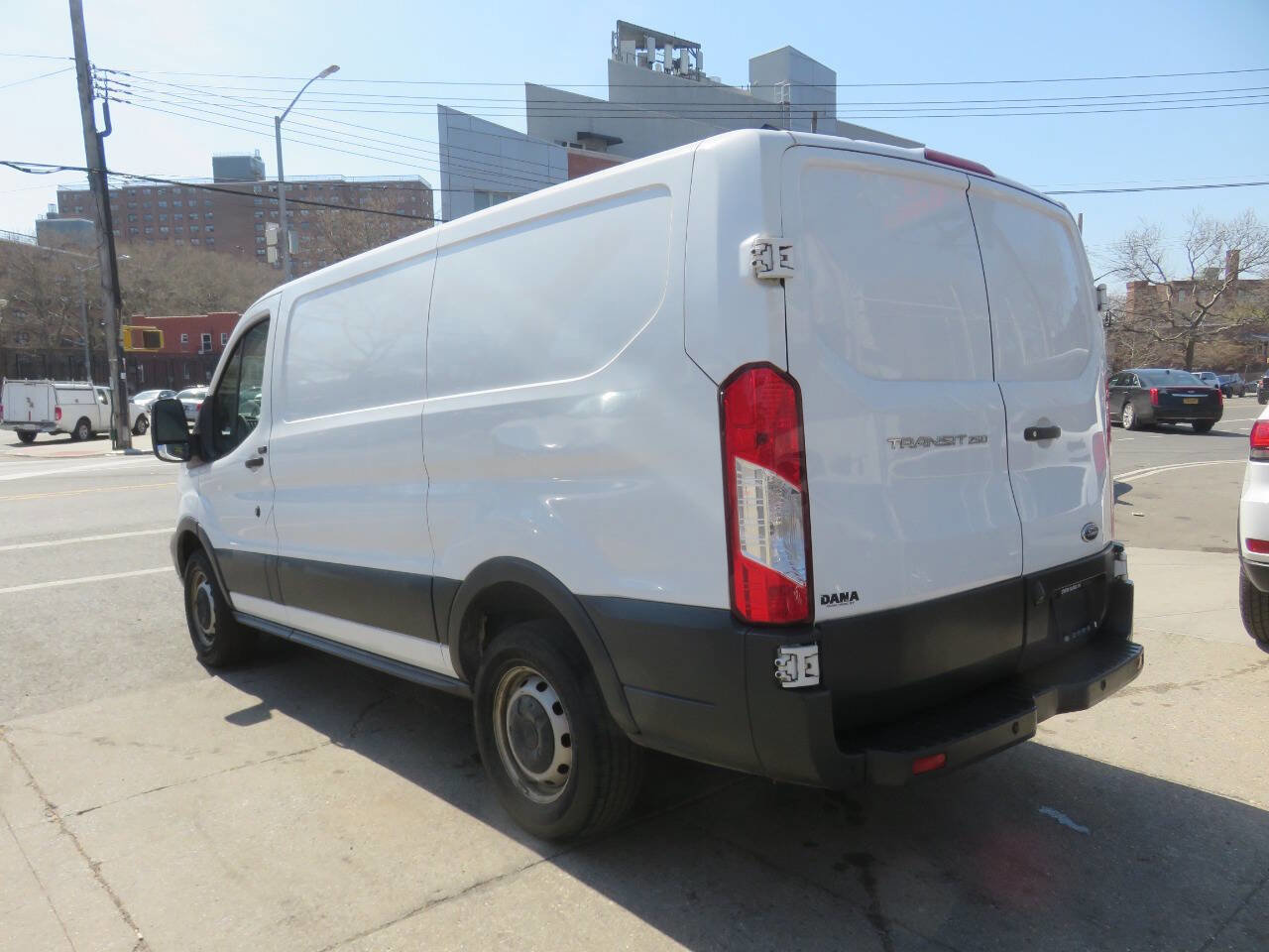 Used 2018 Ford Transit 250 130 Low Roof w/ Interior Upgrade Package RWD image 5
