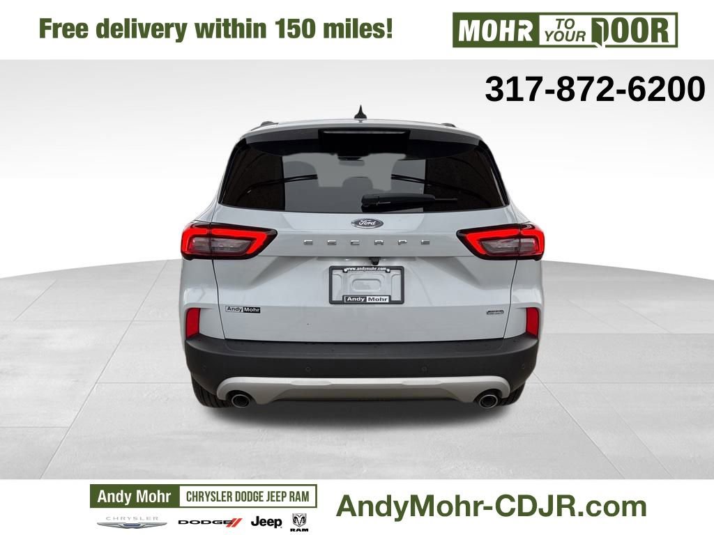 Used 2025 Ford Escape SE image 6