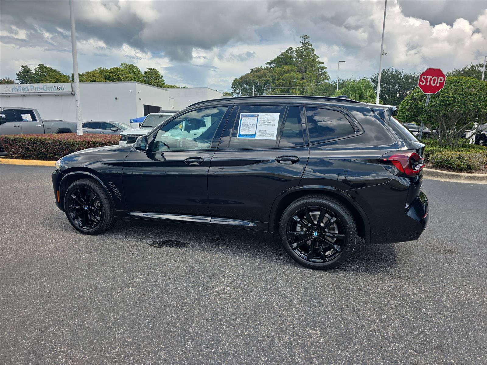 Certified 2024 BMW X3 sDrive30i w/ M Sport Package RWD image 5