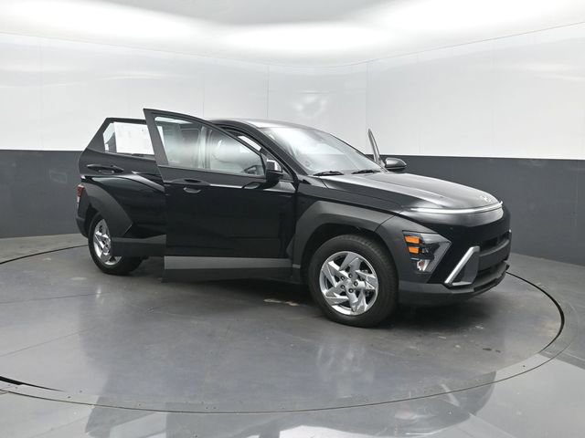 Used 2025 Hyundai Kona SE image 38