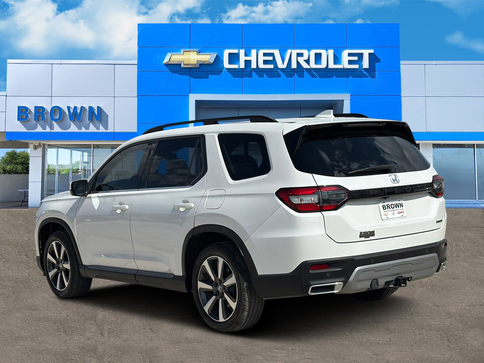 Used 2024 Honda Pilot Touring image 4