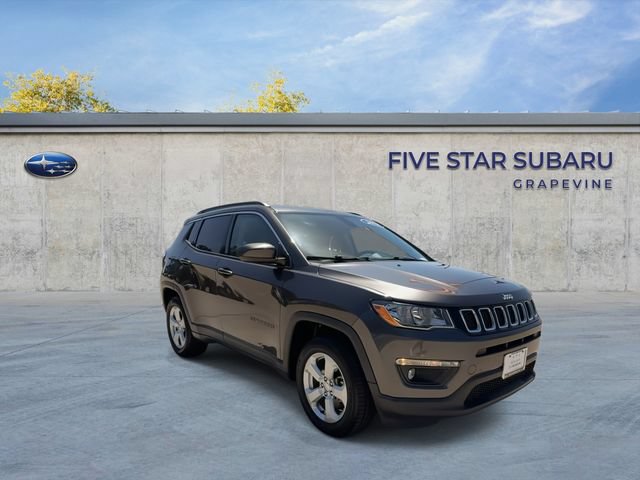 Used 2018 Jeep Compass Latitude w/ Popular Equipment Group FWD image 2