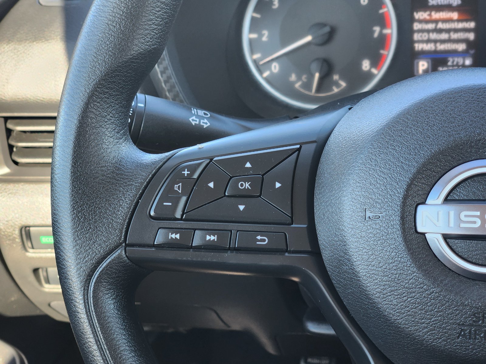 Used 2025 Nissan Sentra S FWD image 31