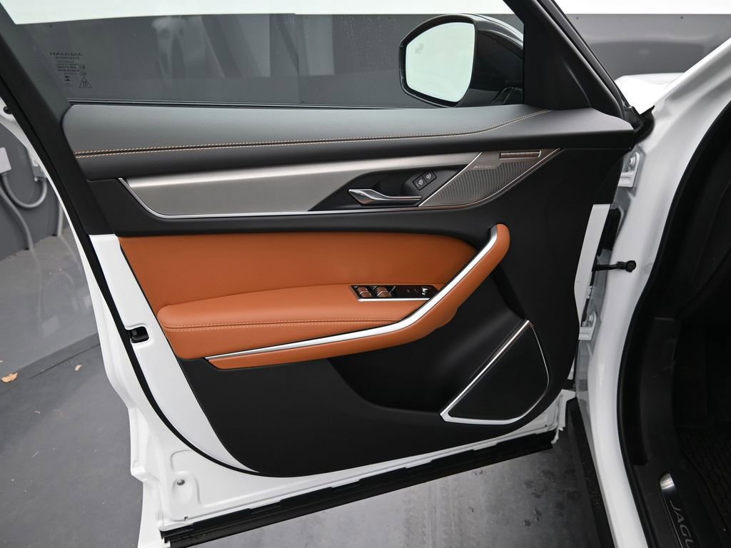 New 2026 Jaguar F-PACE R-Dynamic S image 18