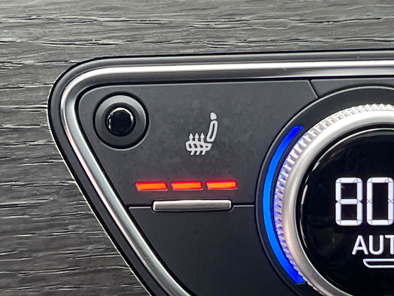 Used 2019 Audi A4 2.0T Premium image 30