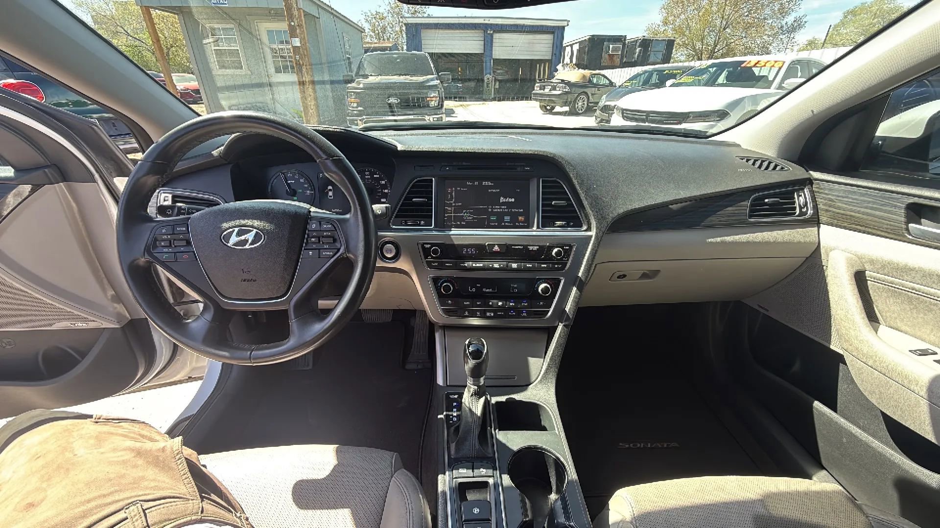 Used 2017 Hyundai Sonata Limited w/ Ultimate Package 02 FWD image 9