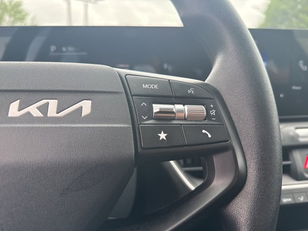 Used 2025 Kia K4 FWD image 8