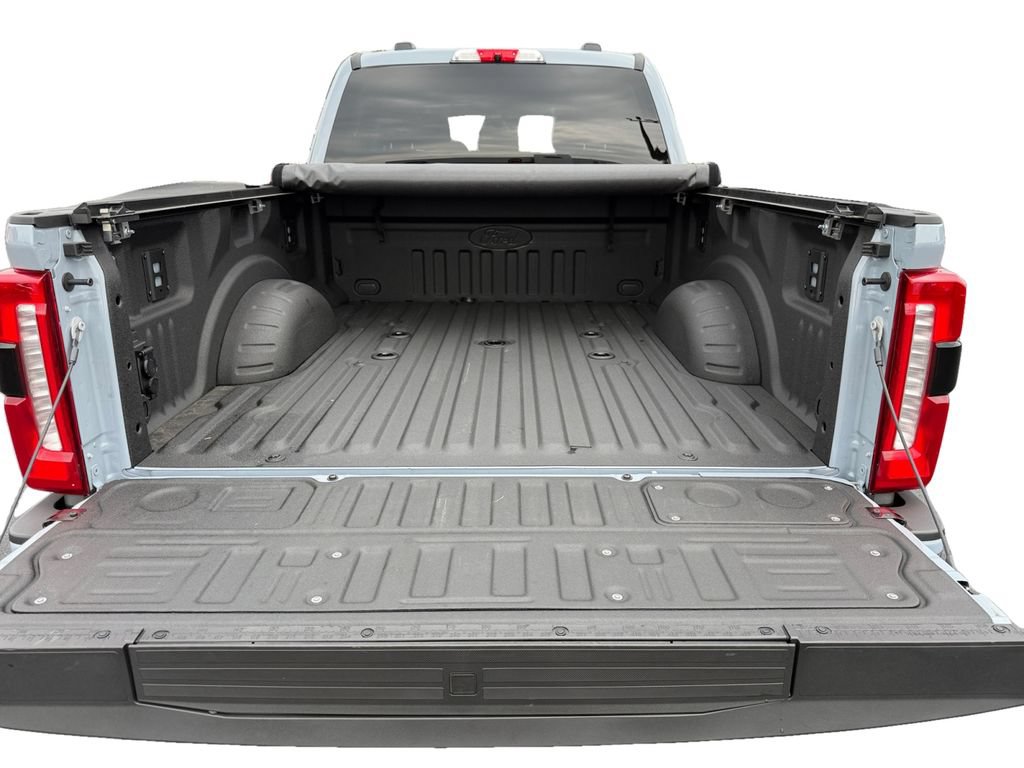 Used 2026 Ford F350 Lariat w/ Black Appearance Package AWD/4WD image 19