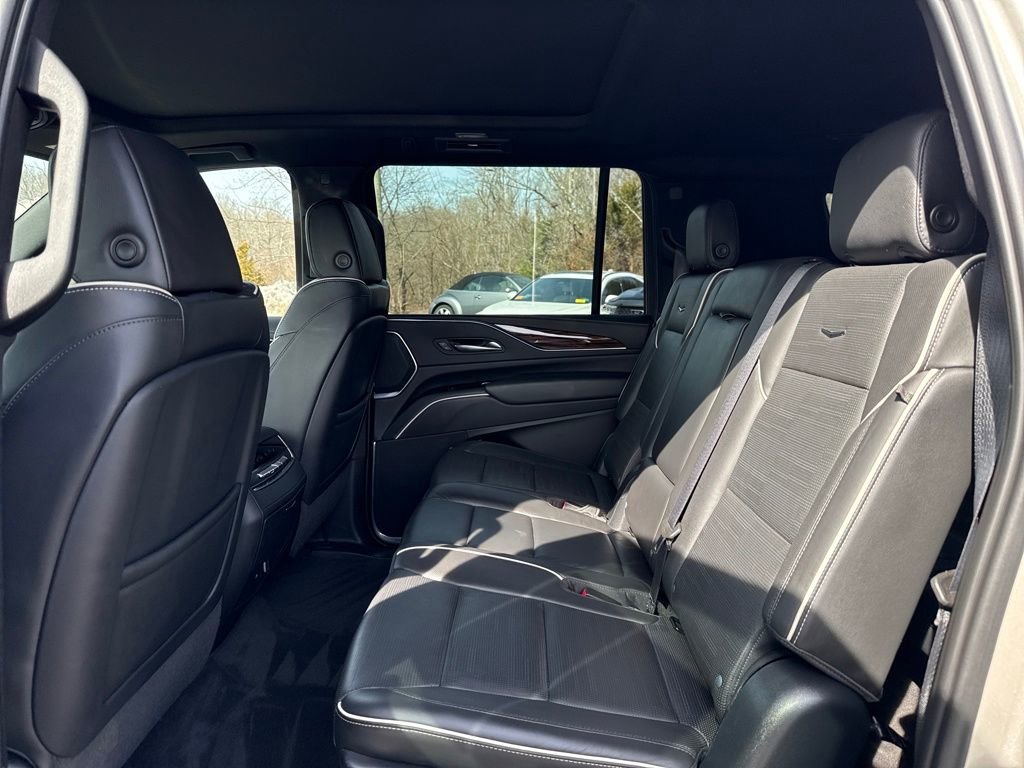 Certified 2023 Cadillac Escalade ESV Premium Luxury image 12