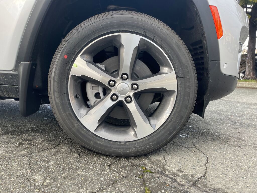 New 2024 Jeep Grand Cherokee Limited 4xe w/ Luxury Tech Group II image 10