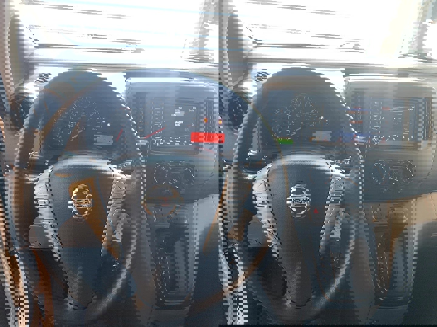 Used 2021 Nissan NV200 SV w/ Sliding Door Glass Package image 14