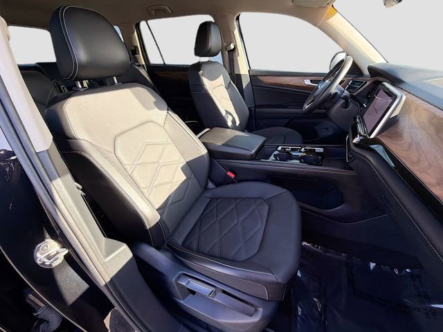 Used 2024 Volkswagen Atlas SE image 28
