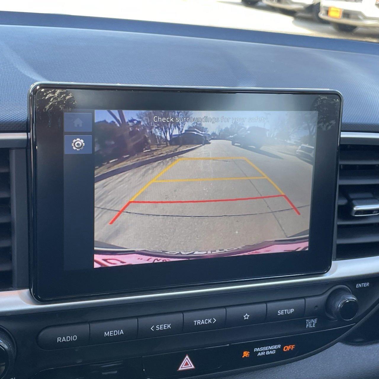 Used 2025 Hyundai Venue SEL image 18