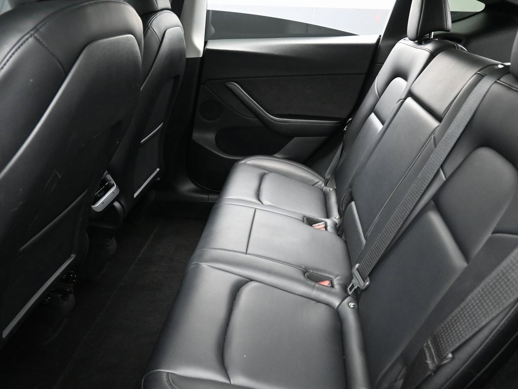 Used 2021 Tesla Model Y Long Range image 27