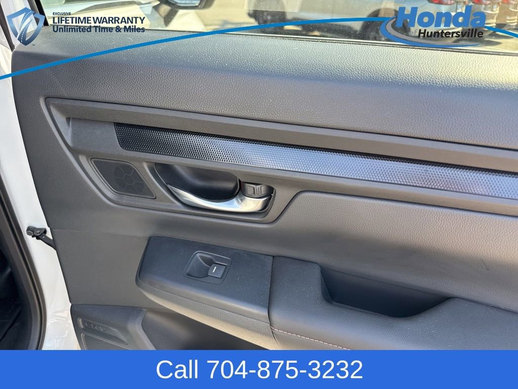Used 2025 Honda CR-V Sport-L image 14