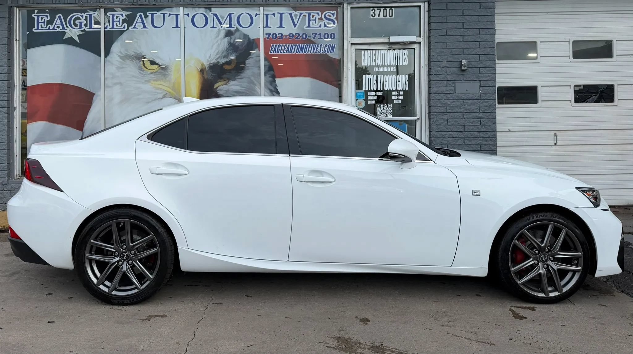 Used 2017 Lexus IS 200t F Sport w/ F Sport Package RWD image 2