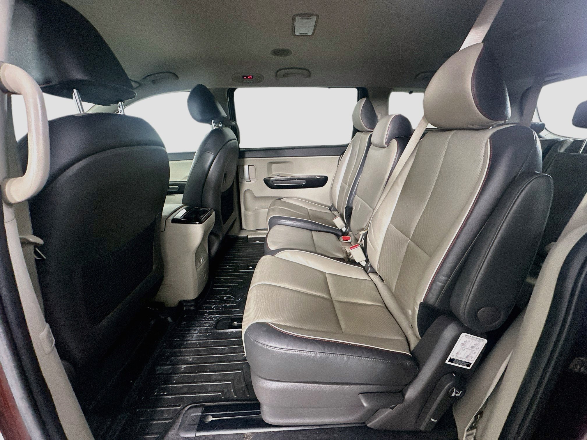 Used 2017 Kia Sedona EX FWD image 27