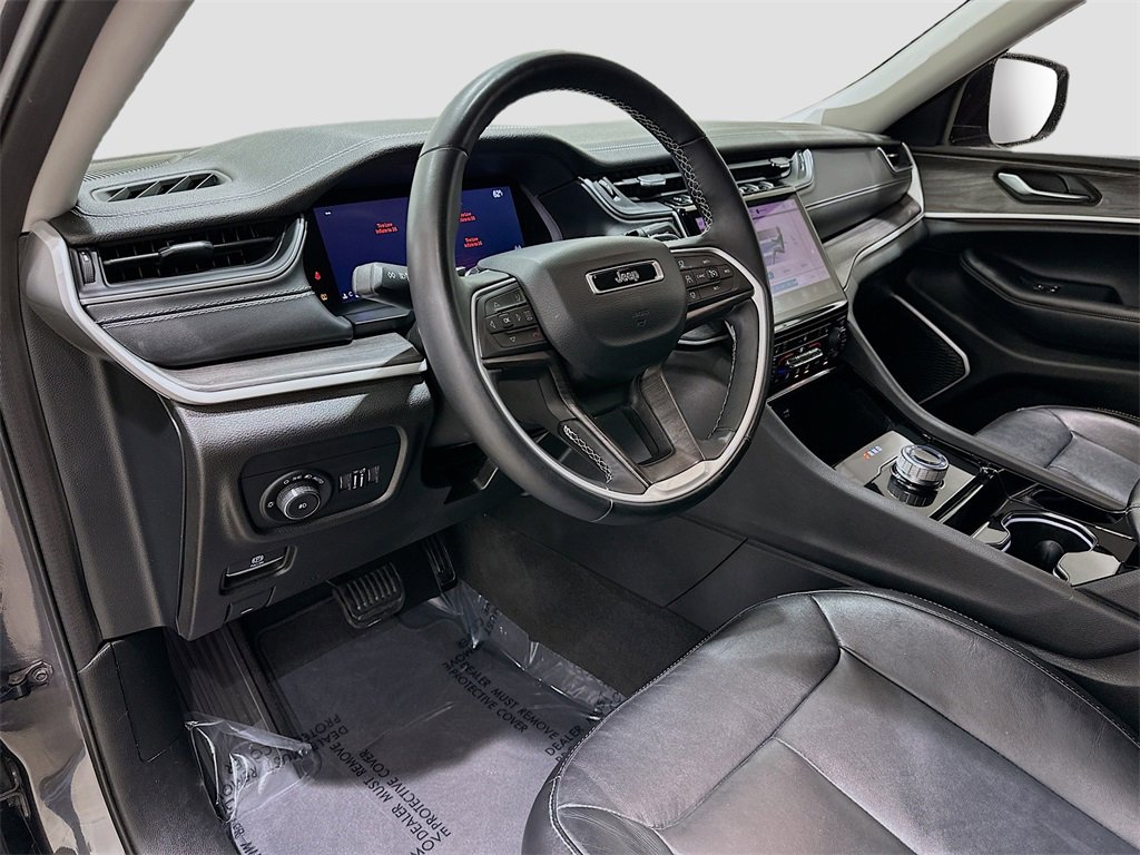 Used 2022 Jeep Grand Cherokee Limited image 9