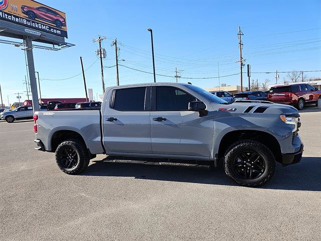 Used 2024 Chevrolet Silverado 1500 LT Trail Boss w/ Convenience Package II image 6