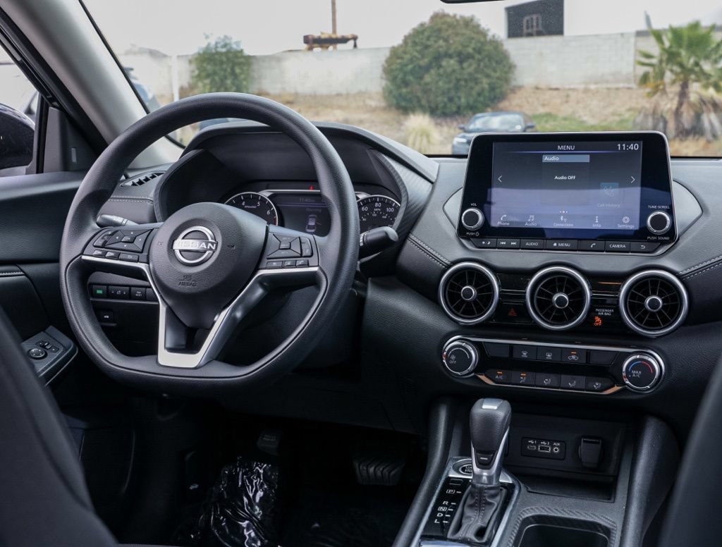 Used 2025 Nissan Sentra SV FWD image 22