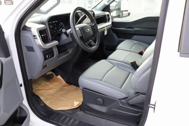 Used 2024 Ford F550 XL 2D Standard Cab image 12