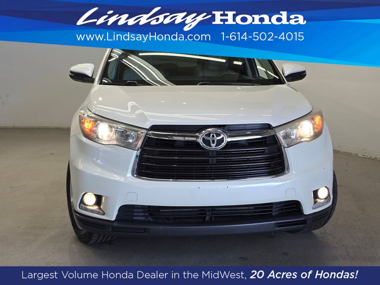 Used 2014 Toyota Highlander Limited AWD/4WD image 2