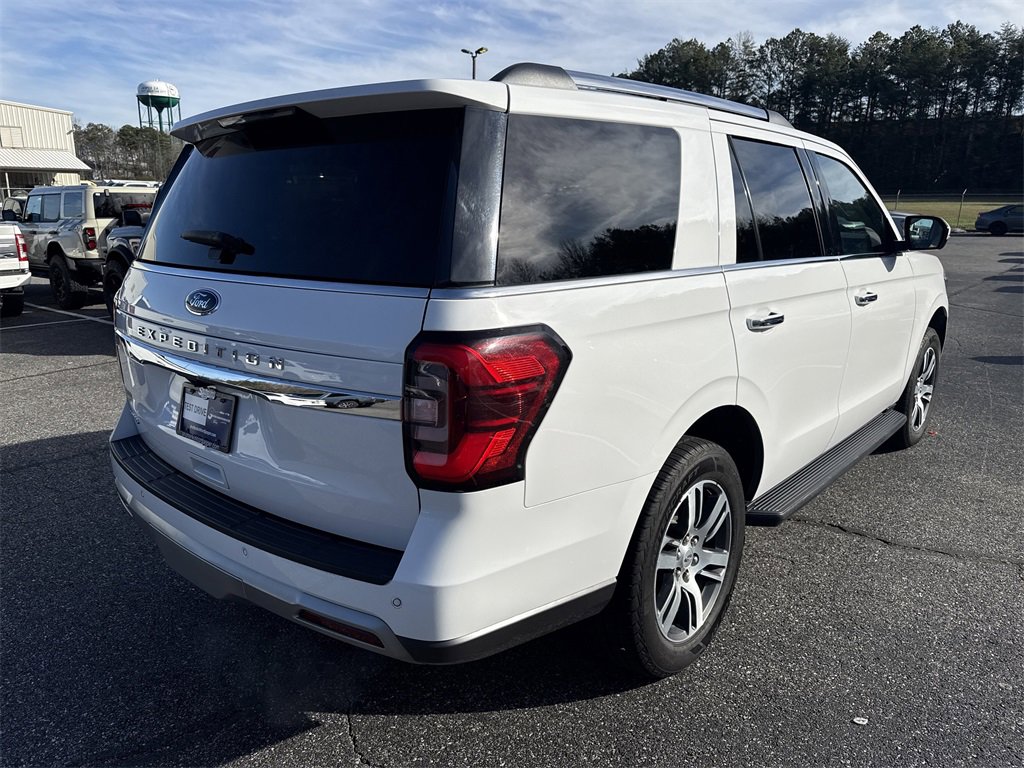 Used 2024 Ford Expedition Limited image 7