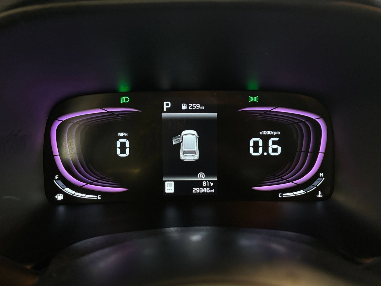 Used 2025 Kia Soul LX w/ LX Technology Package FWD image 37