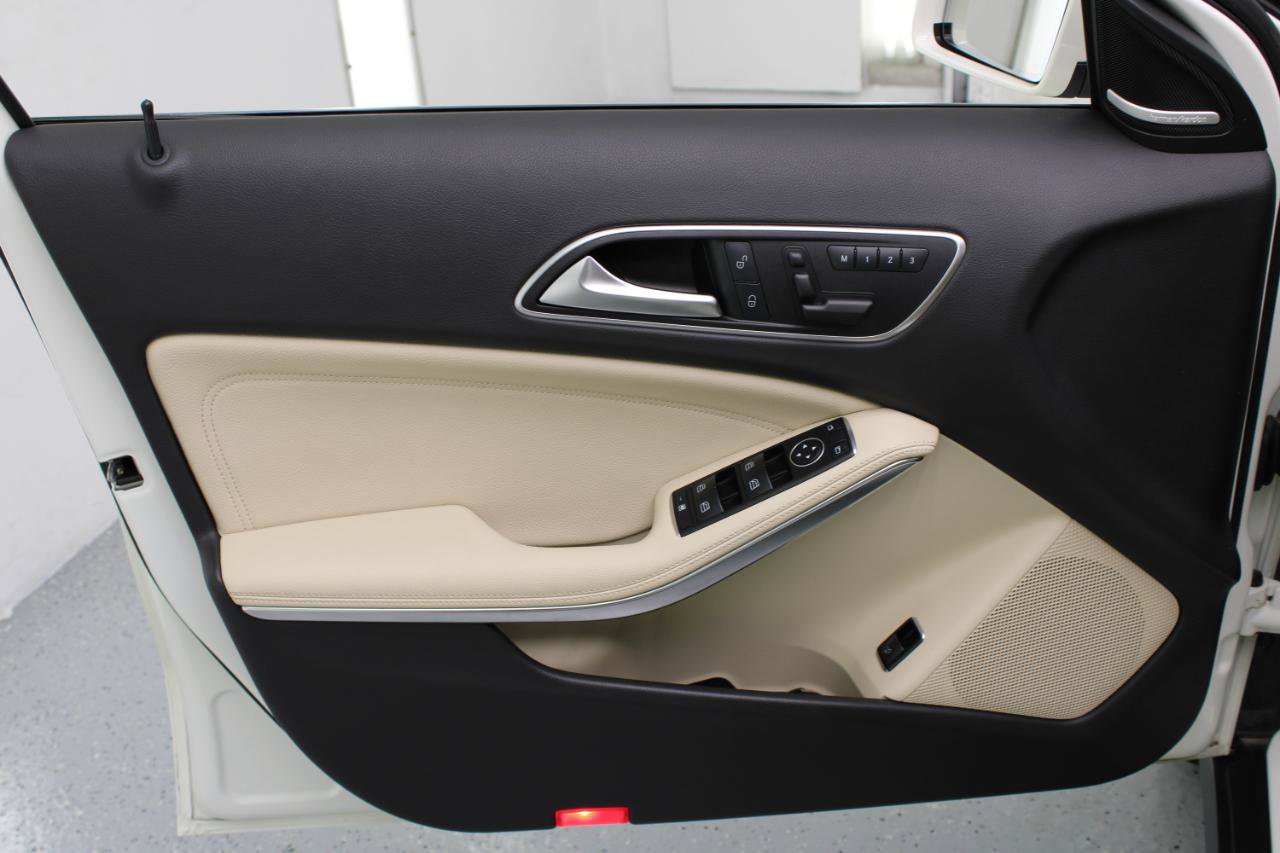 Used 2015 Mercedes-Benz GLA 250 image 34