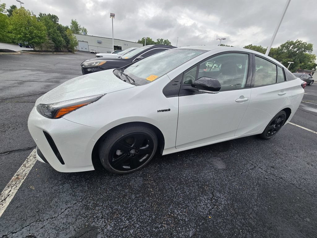 Used 2021 Toyota Prius FWD image 5