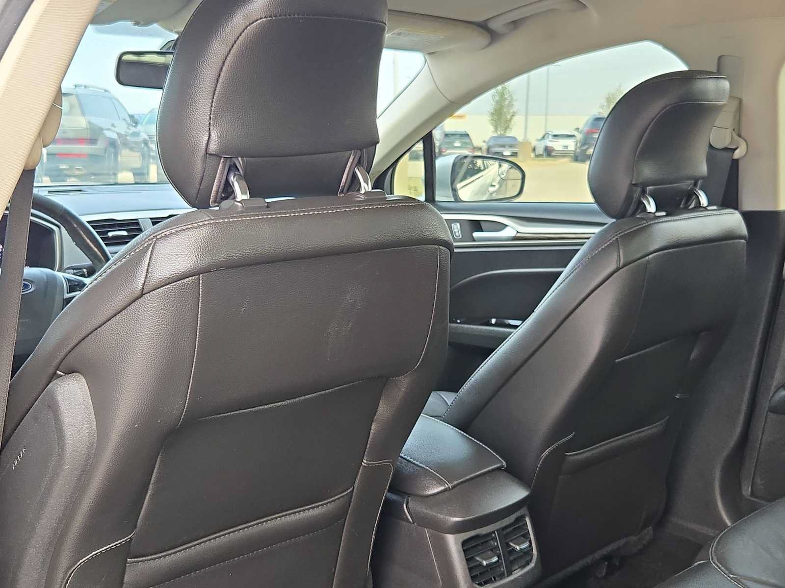 Used 2014 Ford Fusion SE w/ Equipment Group 202A FWD image 26