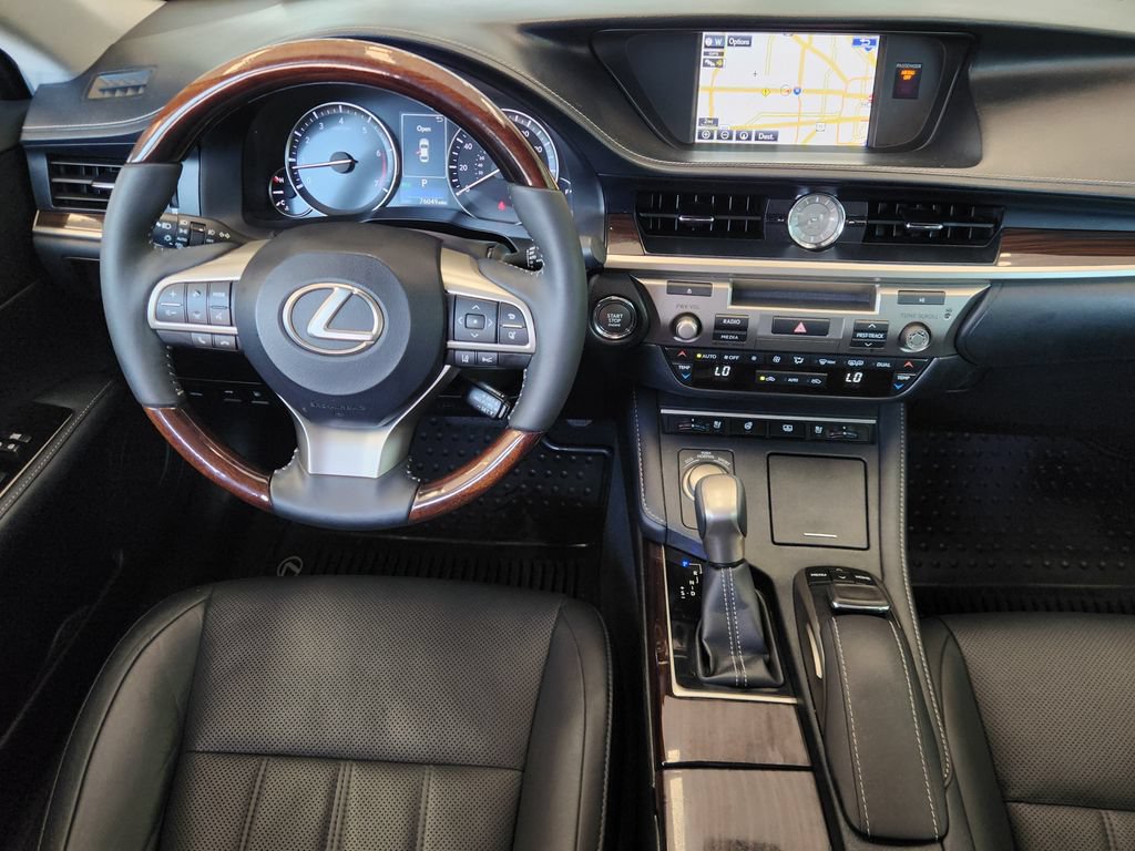 Used 2016 Lexus ES 350 w/ Luxury Package w/Wood Trim FWD image 27