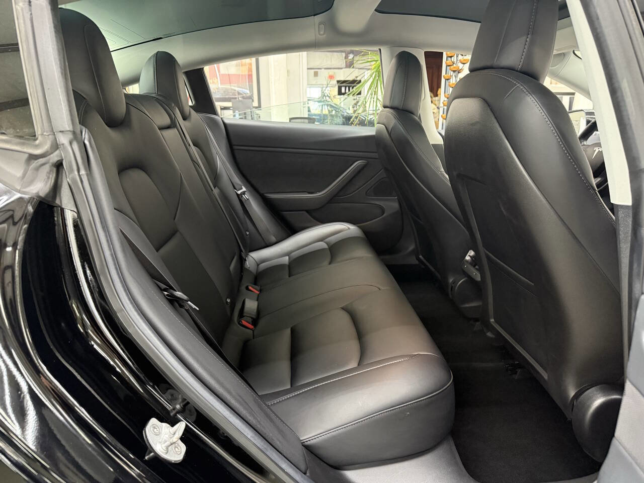 Used 2018 Tesla Model 3 Long Range image 15