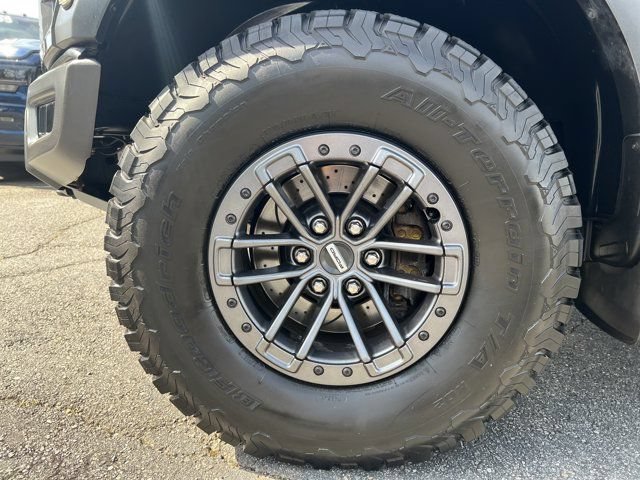Used 2019 Ford F150 Raptor w/ Equipment Group 802A Luxury AWD/4WD image 15