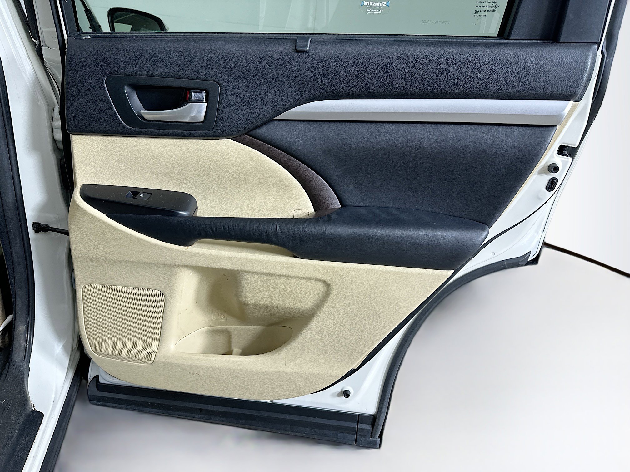 Used 2016 Toyota Highlander XLE image 34