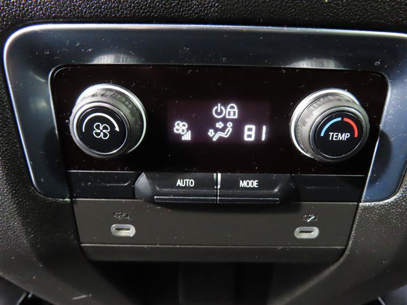 Used 2023 Chevrolet Tahoe LT AWD/4WD image 32