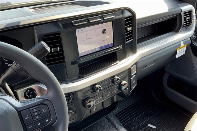 Used 2024 Ford F450 XL w/ XL Chrome Package image 7