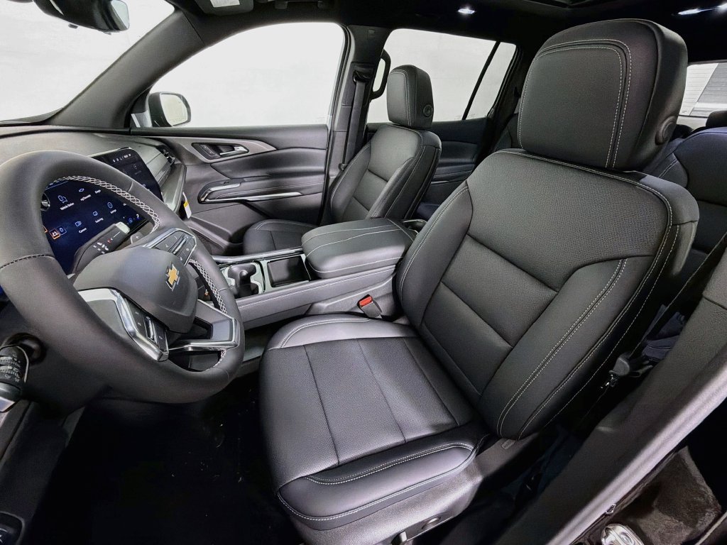 New 2027 Chevrolet Traverse LT w/ Sun and Wheel Package AWD/4WD image 21