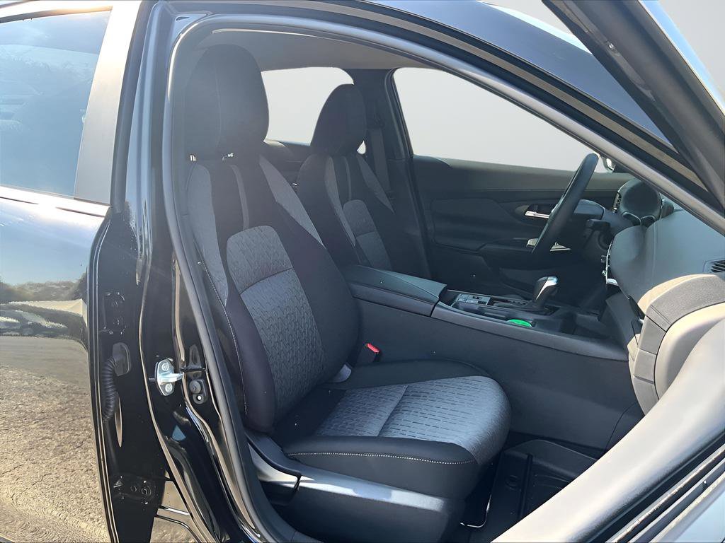 Used 2026 Nissan Sentra SV w/ Floor Mat Package FWD image 16