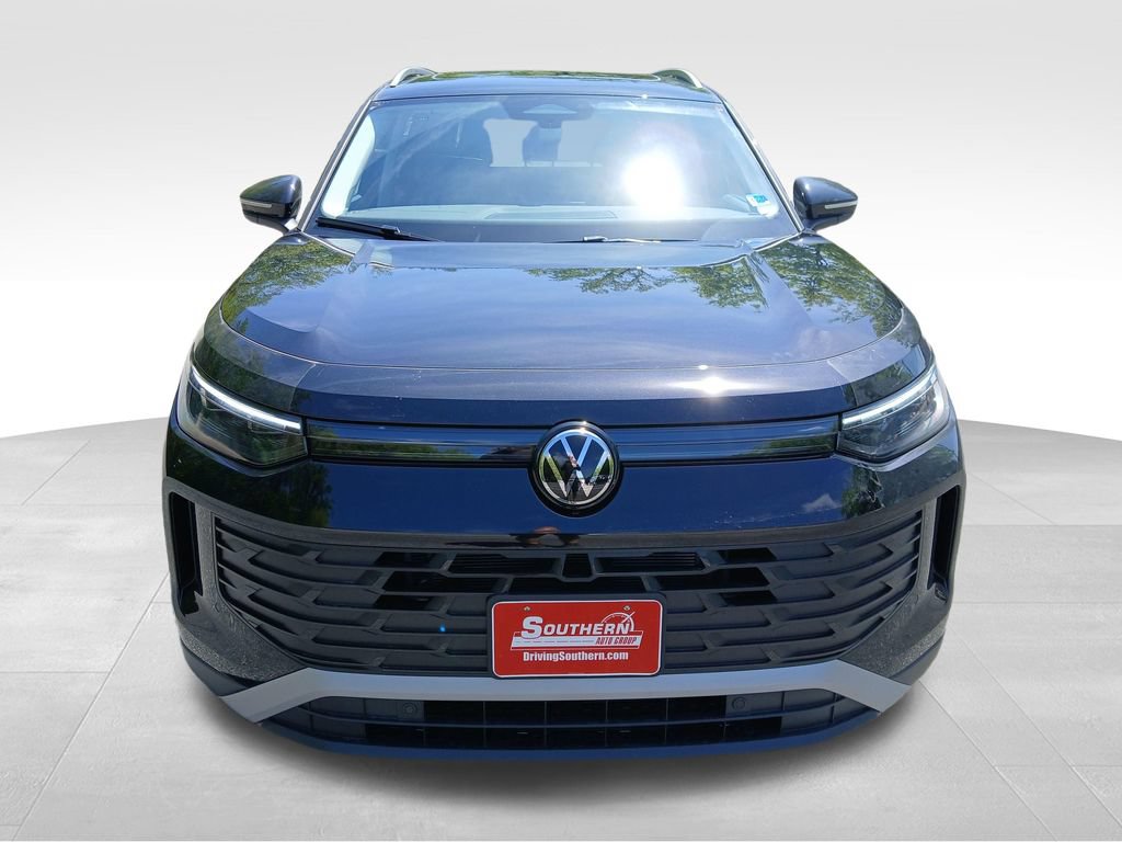 New 2026 Volkswagen Tiguan SE FWD image 8