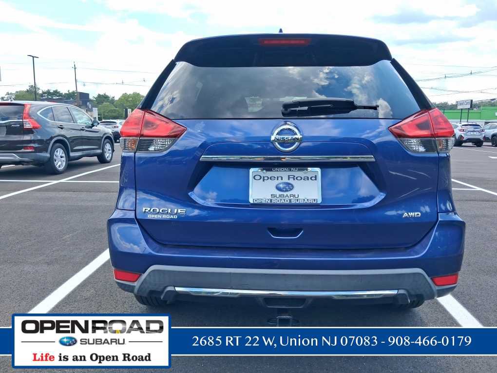 Used 2017 Nissan Rogue S w/ Appearance Package AWD/4WD image 30