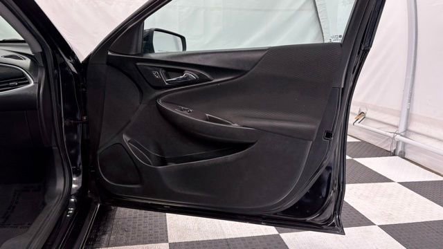 Used 2022 Chevrolet Malibu LT image 21