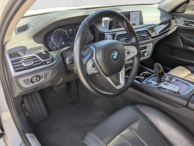 Used 2018 BMW 740i xDrive image 10