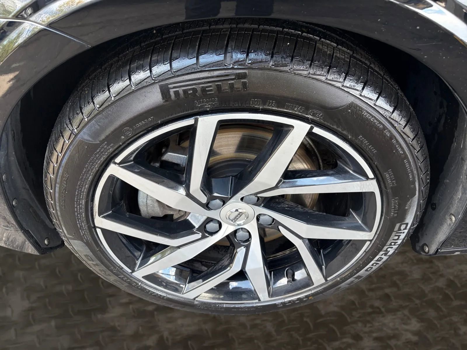 Used 2020 Volvo S60 T5 Momentum w/ Protection Package Premier image 32