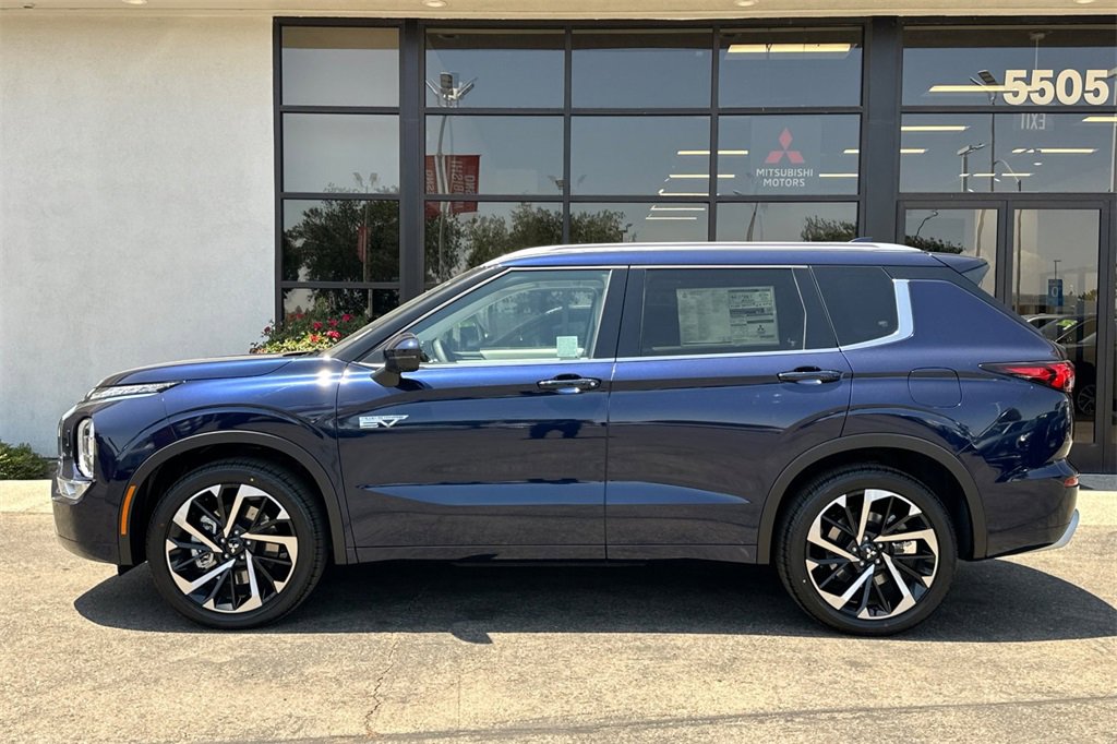 New 2025 Mitsubishi Outlander SEL image 8