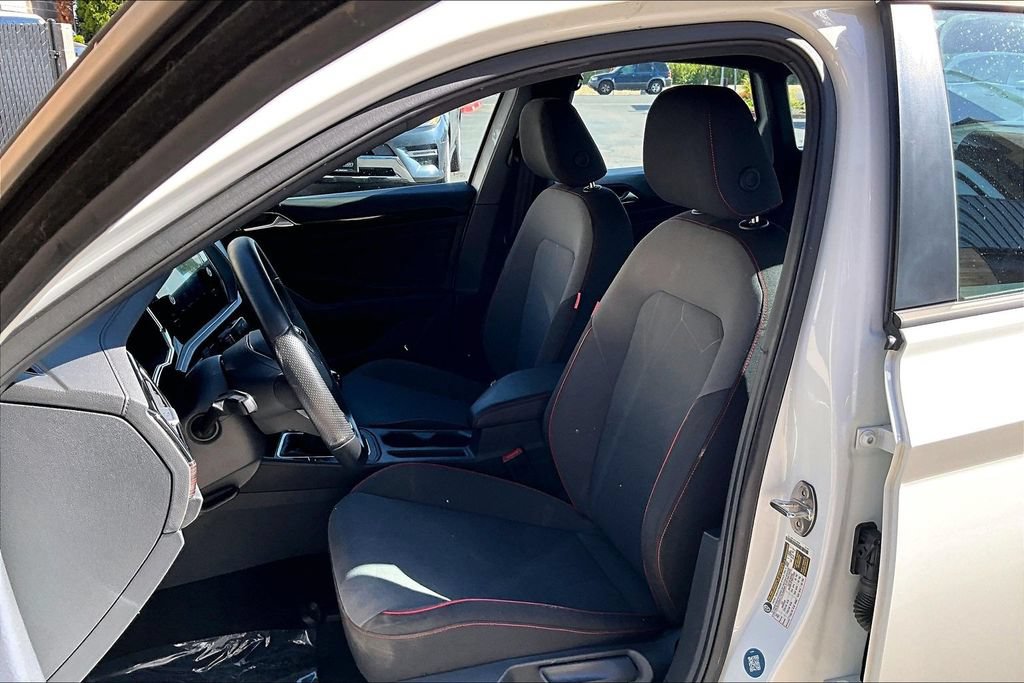 Used 2024 Volkswagen Jetta GLI 40th Anniversary Edition FWD image 9