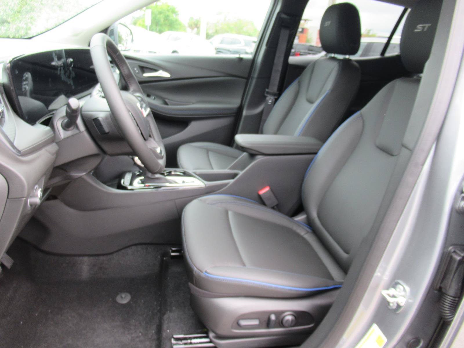 New 2026 Buick Encore GX Sport Touring w/ Advanced Technology Package FWD image 17